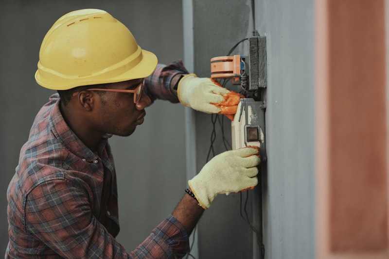 Custom Web Design for Handyman Services Portfolio Showcase